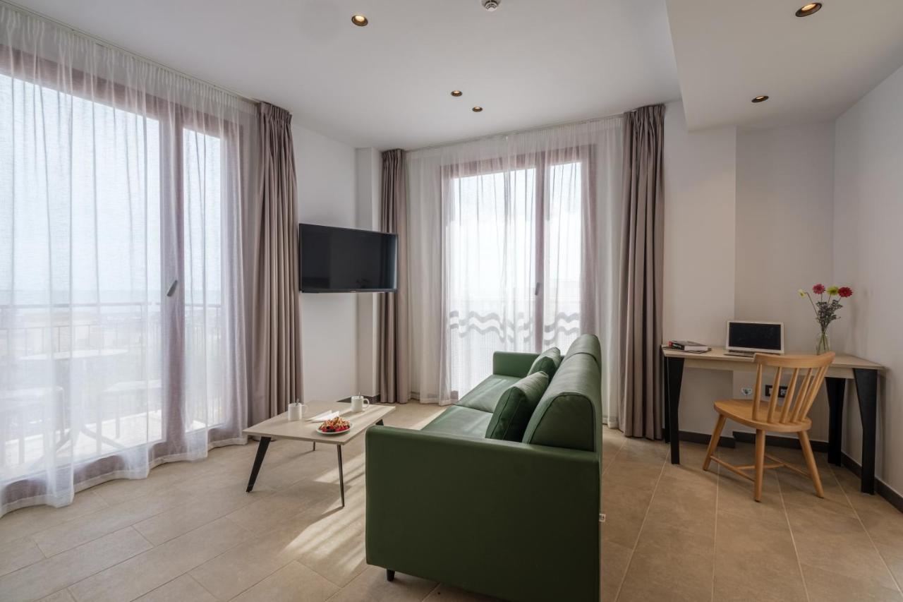 Tgna Reial 1 Apartment ตาร์ราโกนา ภายนอก รูปภาพ